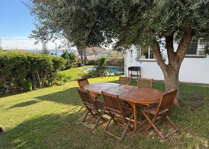 Chalet Acogedor Bien Orientado Y Comunicado